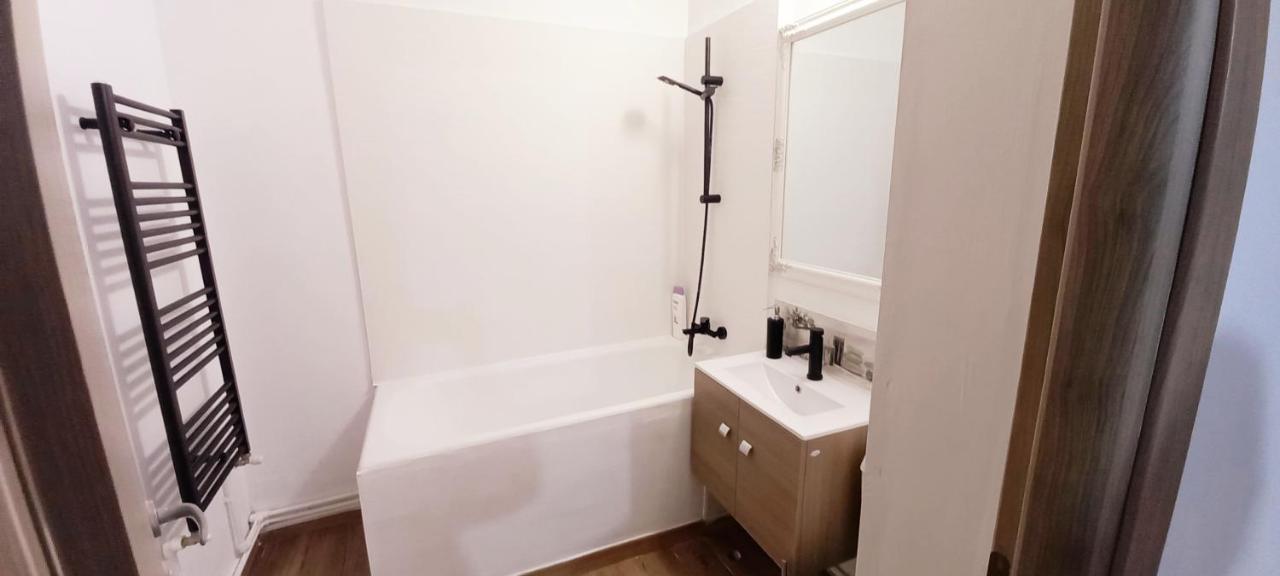 33 Coquette Apartment Baia Mare Zewnętrze zdjęcie